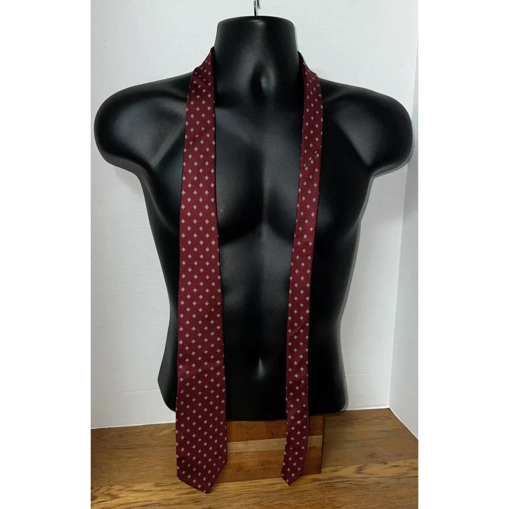 Wembley‎ Silks Men's Necktie Tie Maroon with Diamond Geometric Pattern Classic
